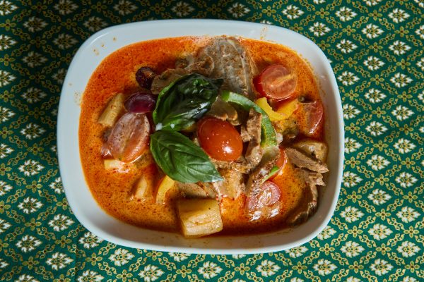33. Gaeng Ped Pet Yang Spicy (Glutenfri)