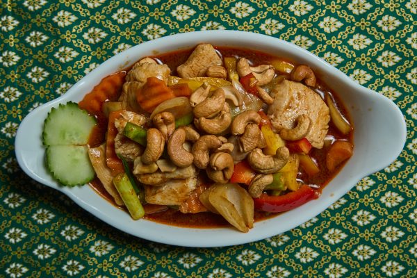 22. Pad Met Ma Muang